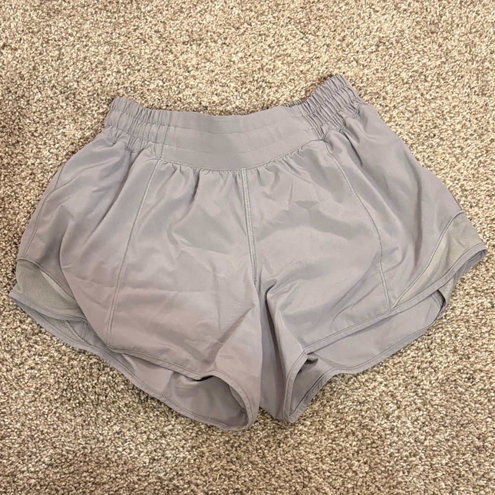 Lululemon Hotty Hot LR 4 in.